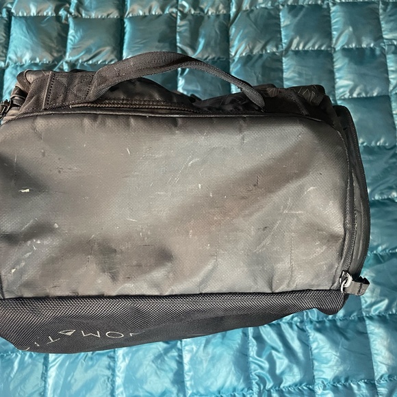 Nomatic 40L Travel Bag - Black - Very Good Condition - Waist Straps -Washed - Picture 7 of 13